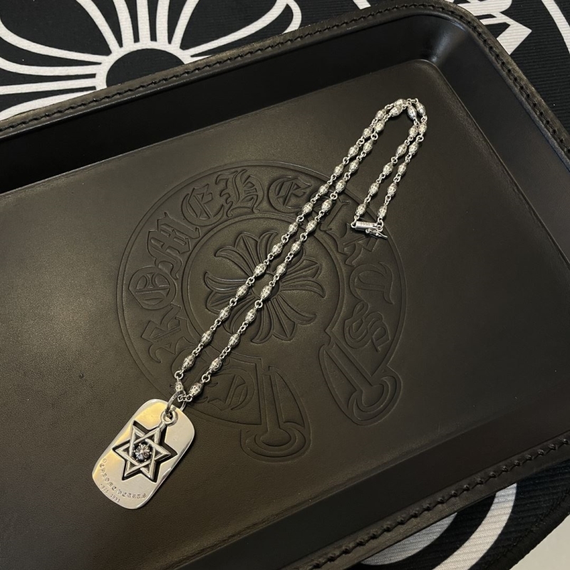 Ch**me He**ts necklaces